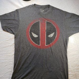 Men's Marvel Deadpool TShirt Medium